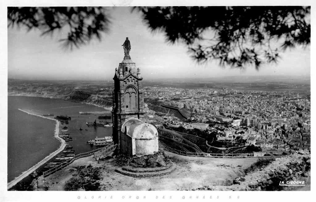 Oran Chapelle de Santa-Cruz et vue générale.jpg